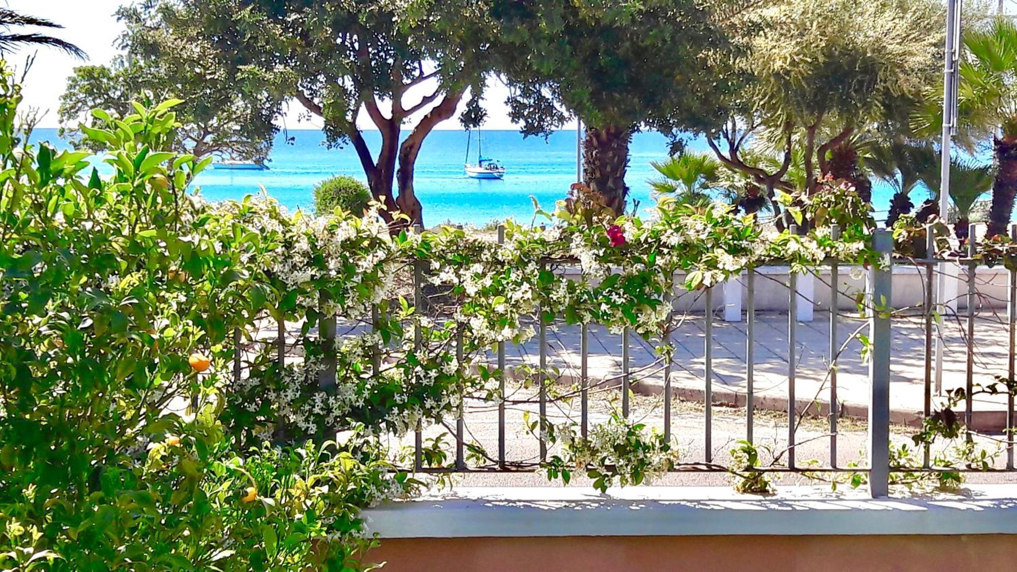 Villa Stella Fronte Mare Porto Frailis Àrbatax Exterior photo