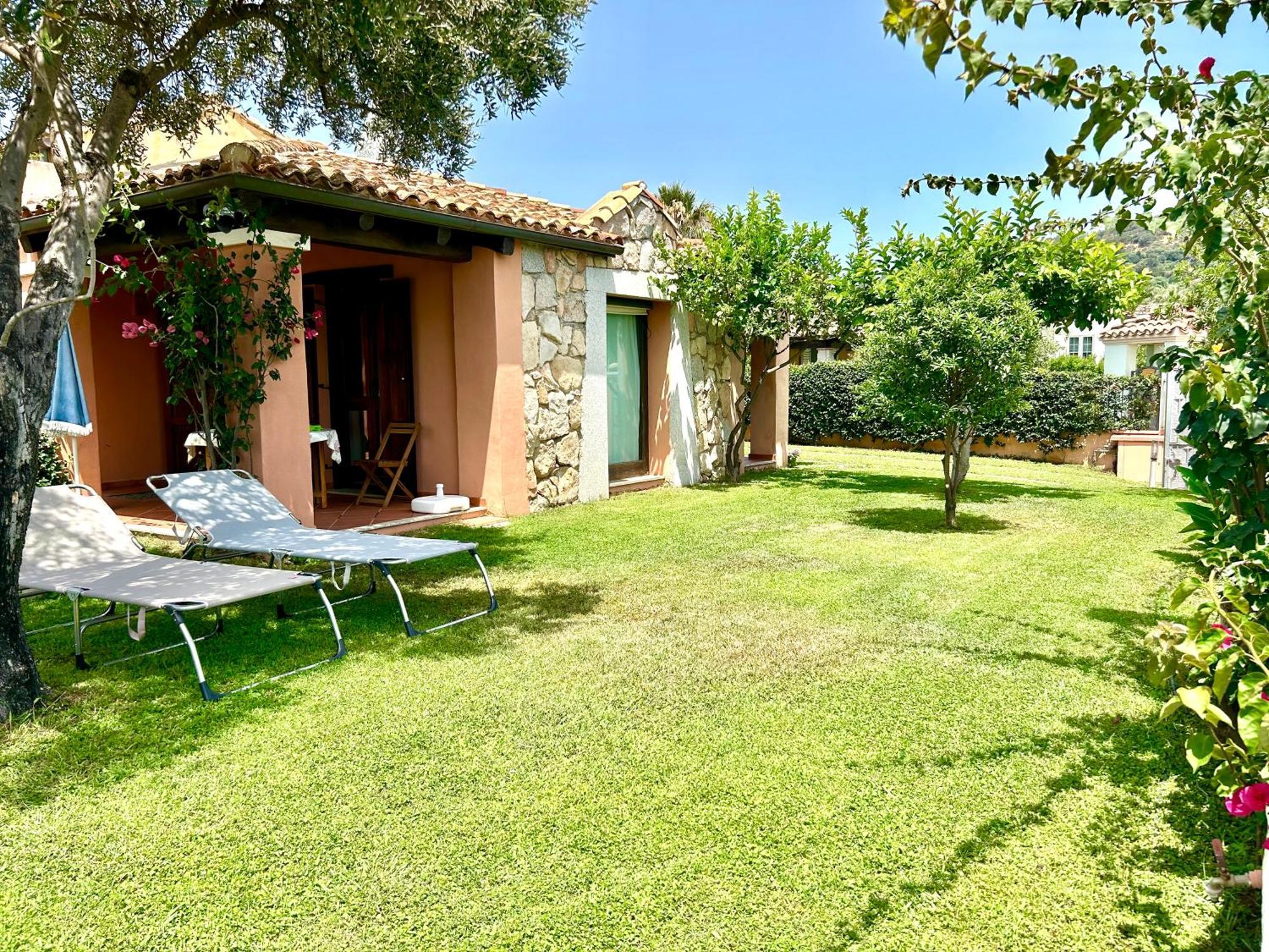 Villa Stella Fronte Mare Porto Frailis Àrbatax Exterior photo